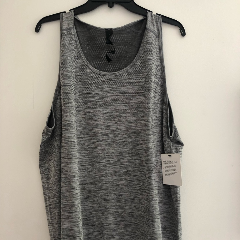 Lululemon men’s metal Vent tech tank